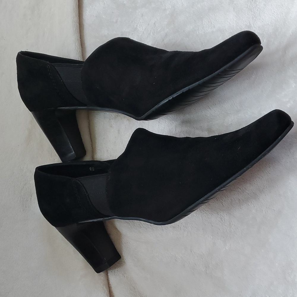 Vaneli Suede heel shoe boot